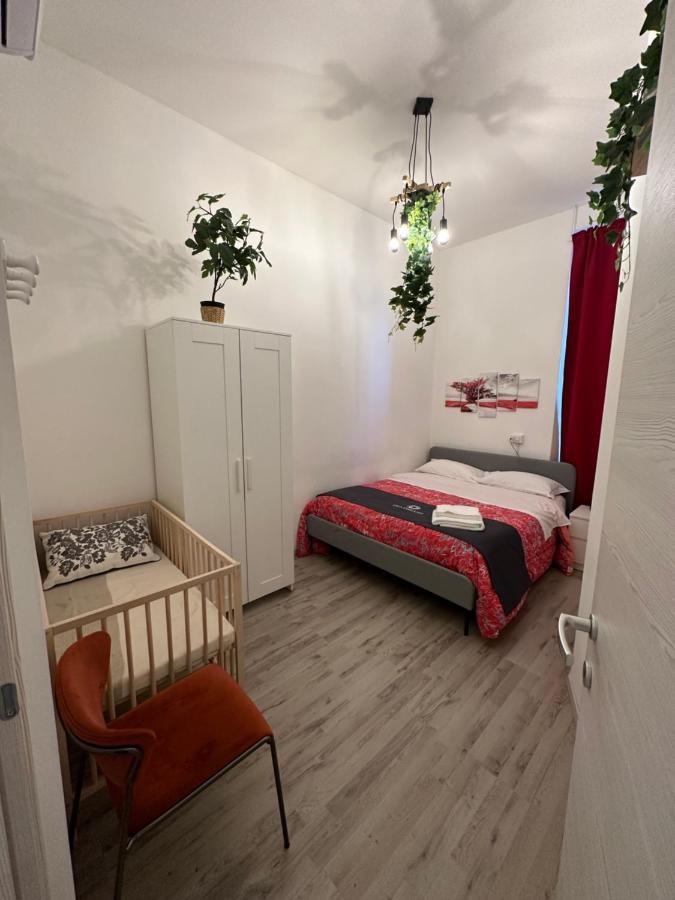 Dea Dreams Apartment Piazzale Lodi Wi-Fi Metro A 2 Passi Milan Exterior photo